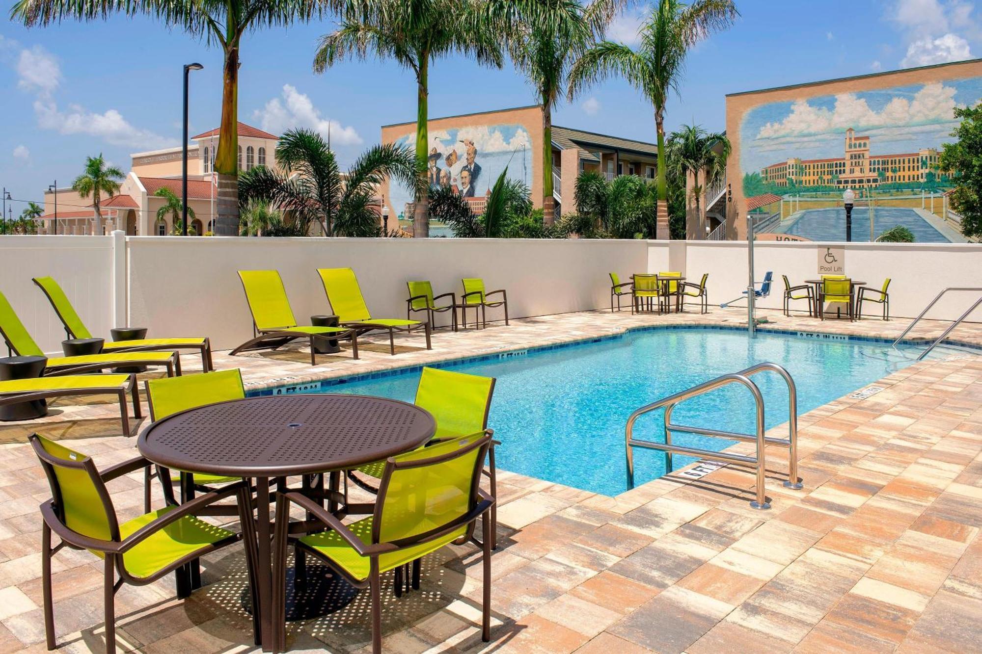 Springhill Suites By Marriott Punta Gorda Harborside Exterior photo